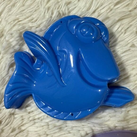 Set of 6 Disney's The Little Mermaid & Finding Nemo Sand Forms Decor - Picture 6 of 9